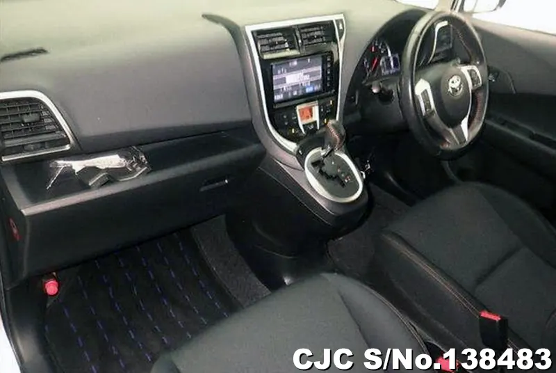 Toyota Ractis in Silver for Sale Image 3