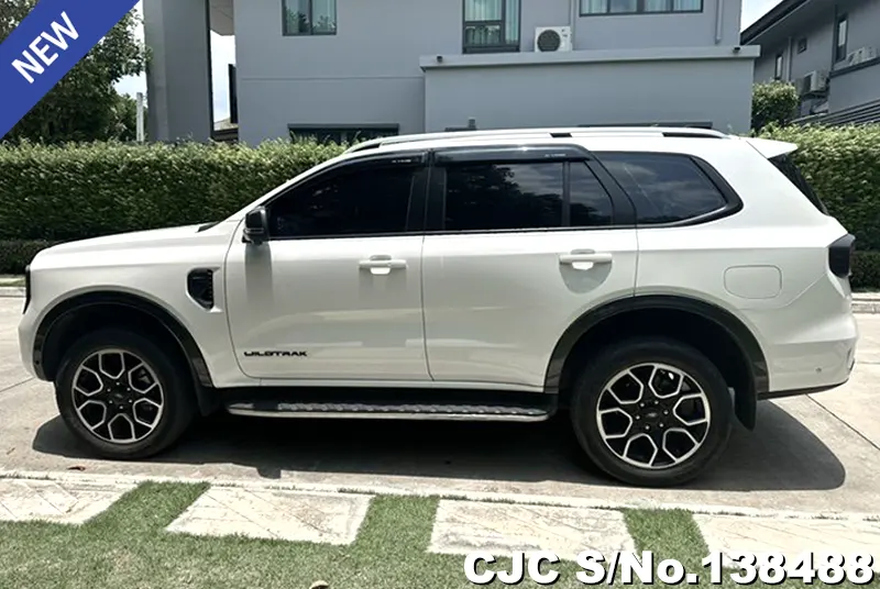 Ford Everest in White for Sale Image 3