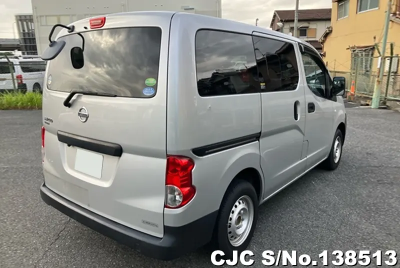 Nissan NV200 in Silver for Sale Image 2