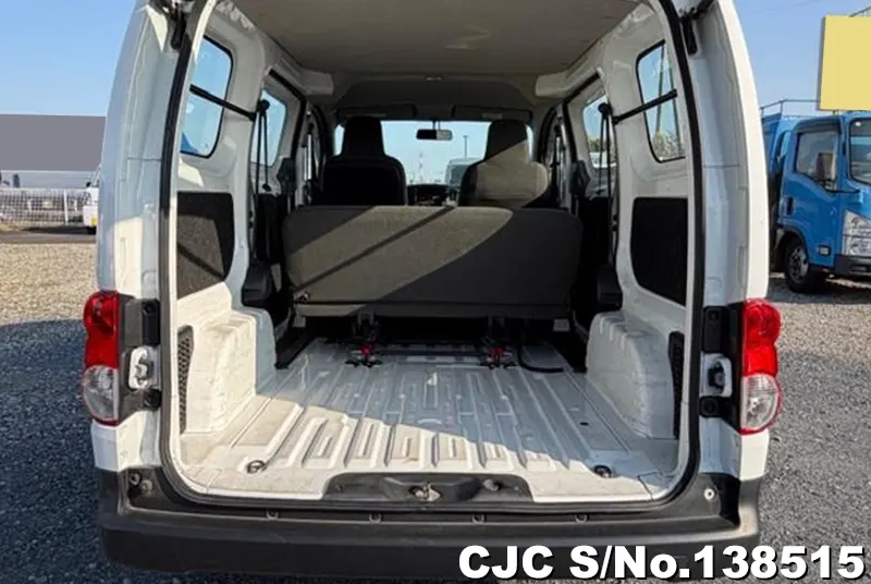 Nissan NV200 in White for Sale Image 8
