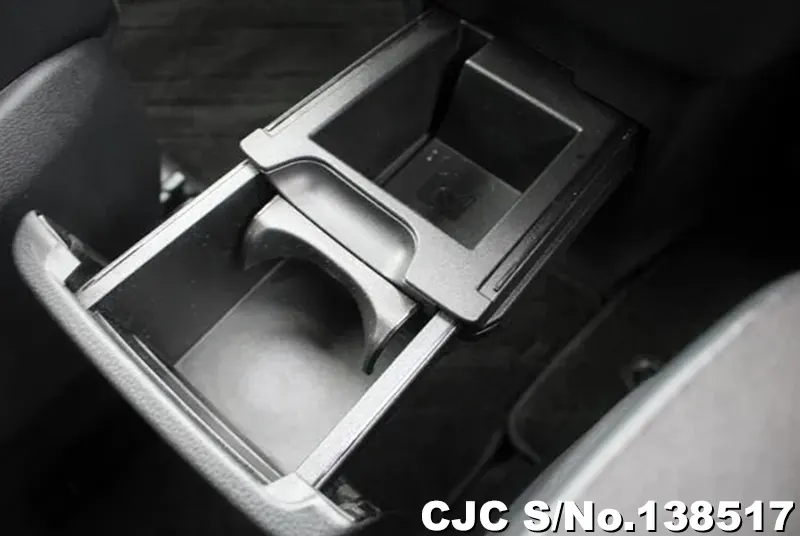 Toyota Noah in Black for Sale Image 19