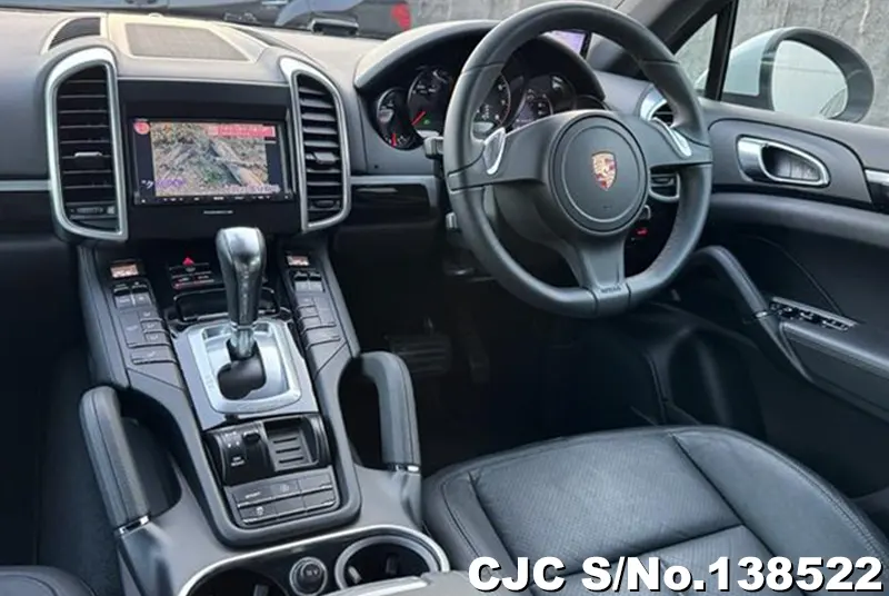 Porsche Cayenne in White for Sale Image 10