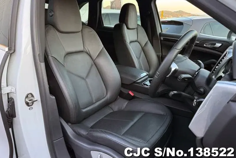 Porsche Cayenne in White for Sale Image 13