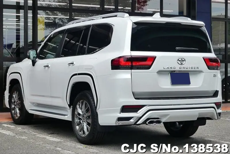 Toyota Land Cruiser in Pearl for Sale Image 1