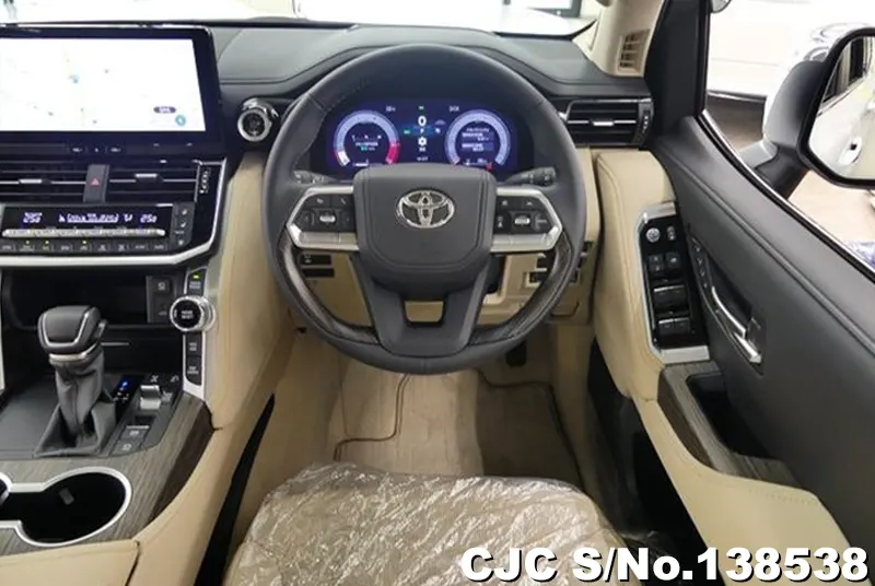 Toyota Land Cruiser in Pearl for Sale Image 9