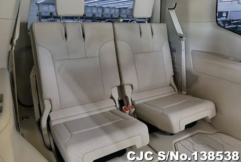 Toyota Land Cruiser in Pearl for Sale Image 18