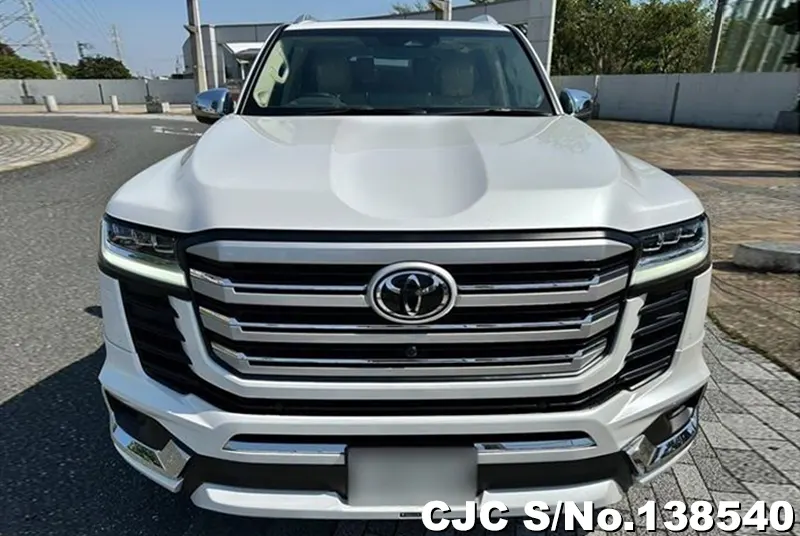 Toyota Land Cruiser in Pearl for Sale Image 2