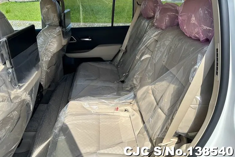 Toyota Land Cruiser in Pearl for Sale Image 9