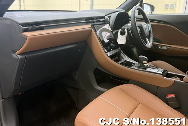 Lexus LBX in Gray for Sale Image 3