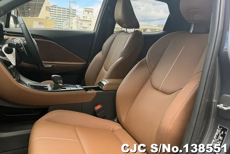 Lexus LBX in Gray for Sale Image 4