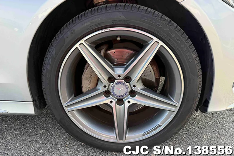 Mercedes Benz C Class in Silver for Sale Image 13