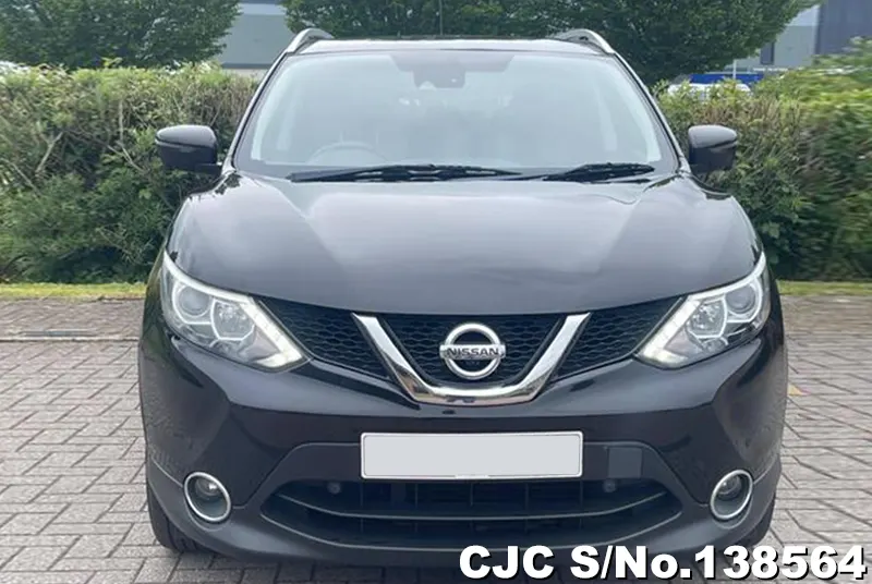 Nissan Qashqai in Black for Sale Image 4