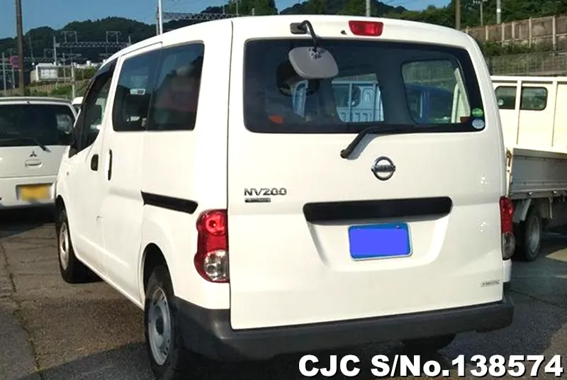 Nissan NV200 in White for Sale Image 1
