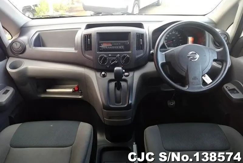 Nissan NV200 in White for Sale Image 7