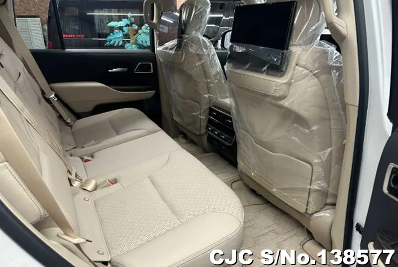 Toyota Land Cruiser in Pearl for Sale Image 9
