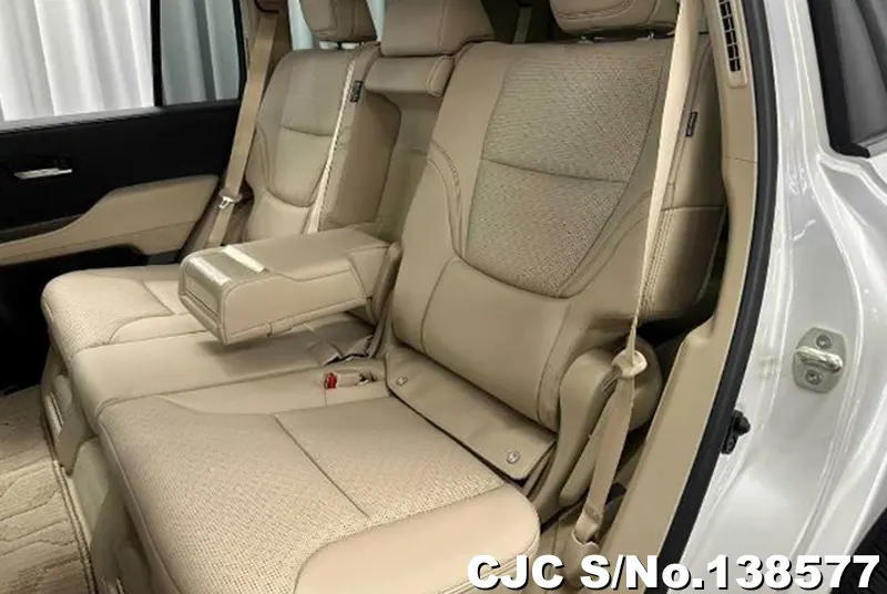 Toyota Land Cruiser in Pearl for Sale Image 11