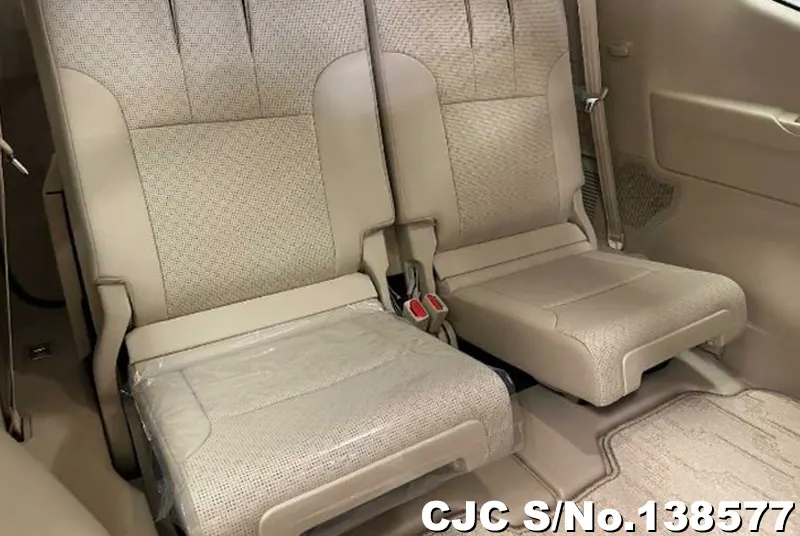 Toyota Land Cruiser in Pearl for Sale Image 12