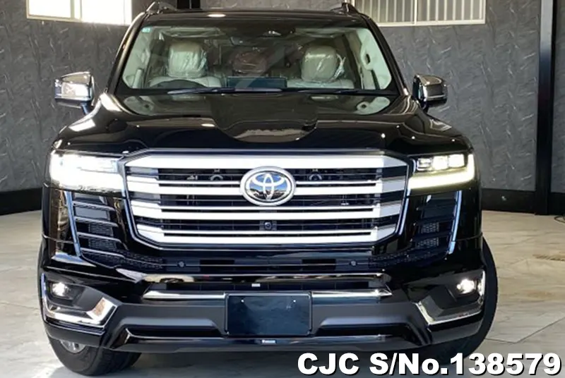 Toyota Land Cruiser in Black for Sale Image 3
