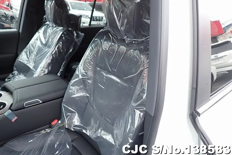 Toyota Land Cruiser in Pearl for Sale Image 13