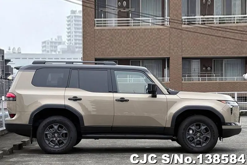 Lexus GX 550 in Brown for Sale Image 3