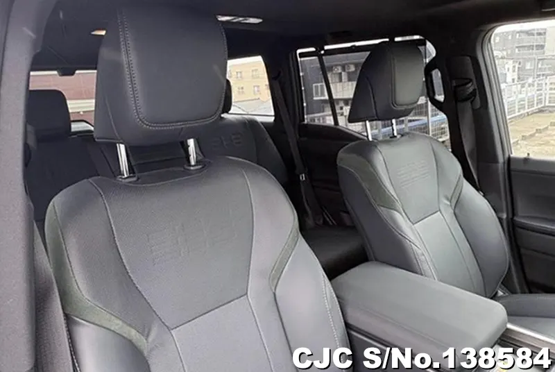 Lexus GX 550 in Brown for Sale Image 6