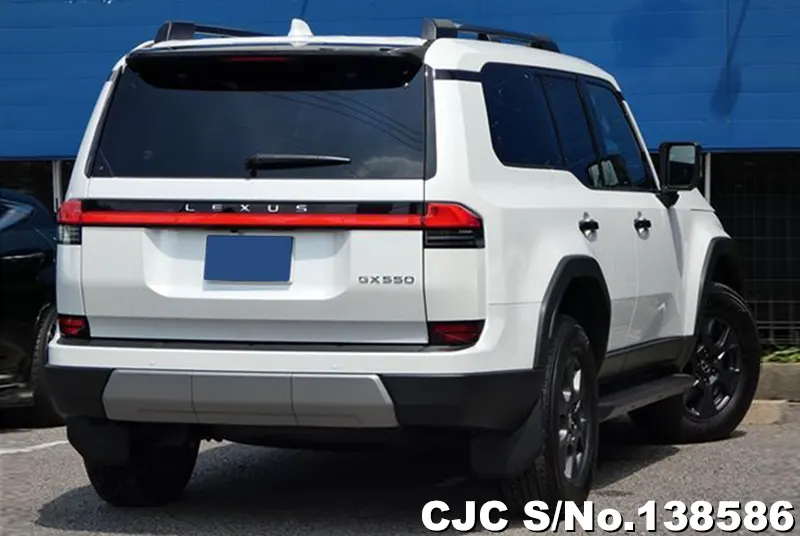 Lexus GX 550 in Pearl for Sale Image 2