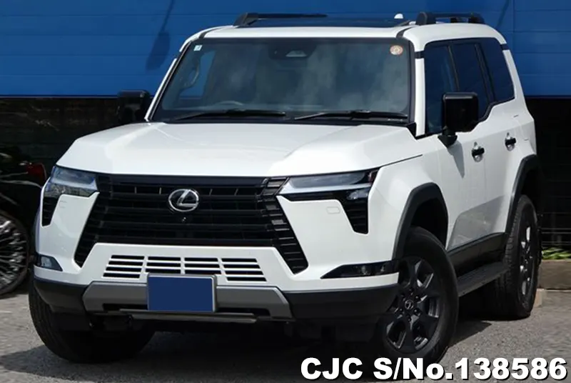 Lexus GX 550 in Pearl for Sale Image 3