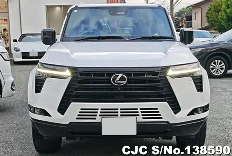 Lexus GX 550 in Pearl for Sale Image 4