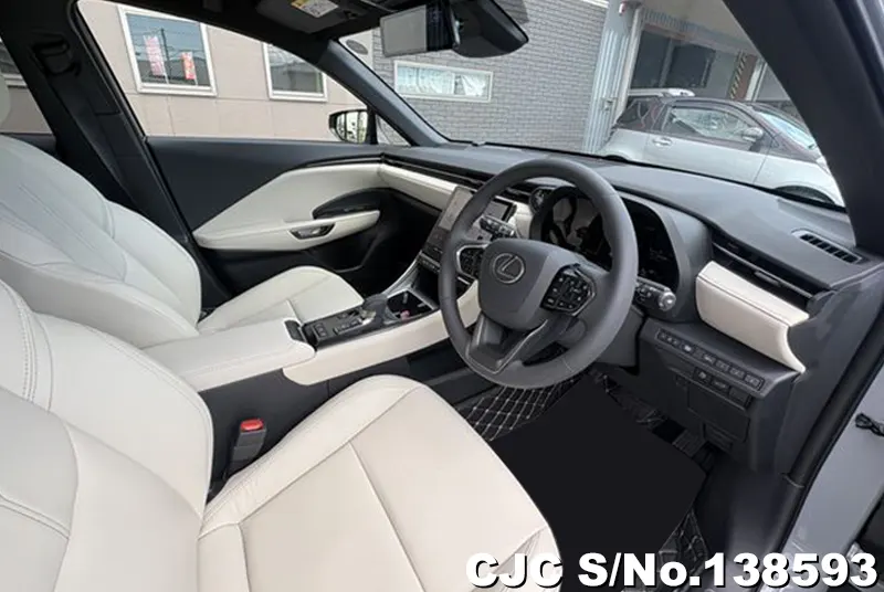 Lexus LBX in Gray for Sale Image 8