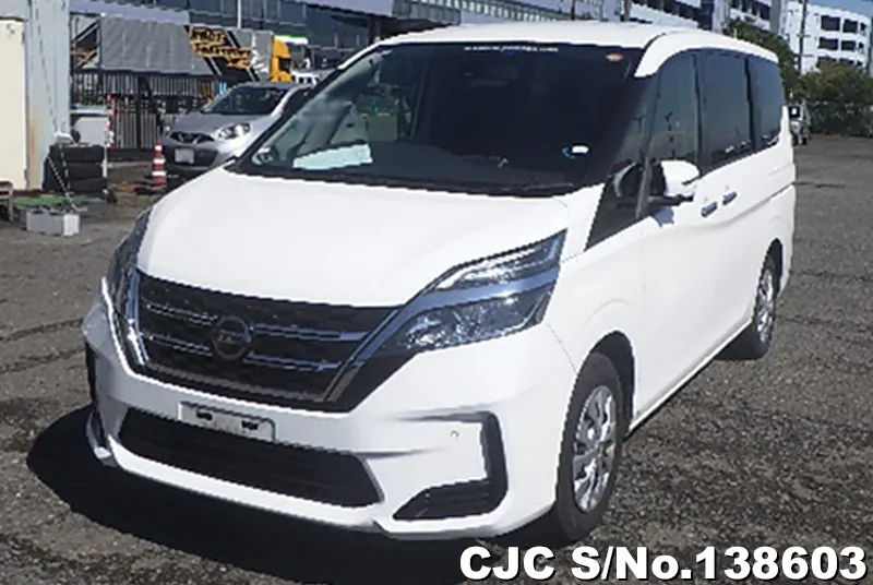 Nissan Serena in White for Sale Image 3