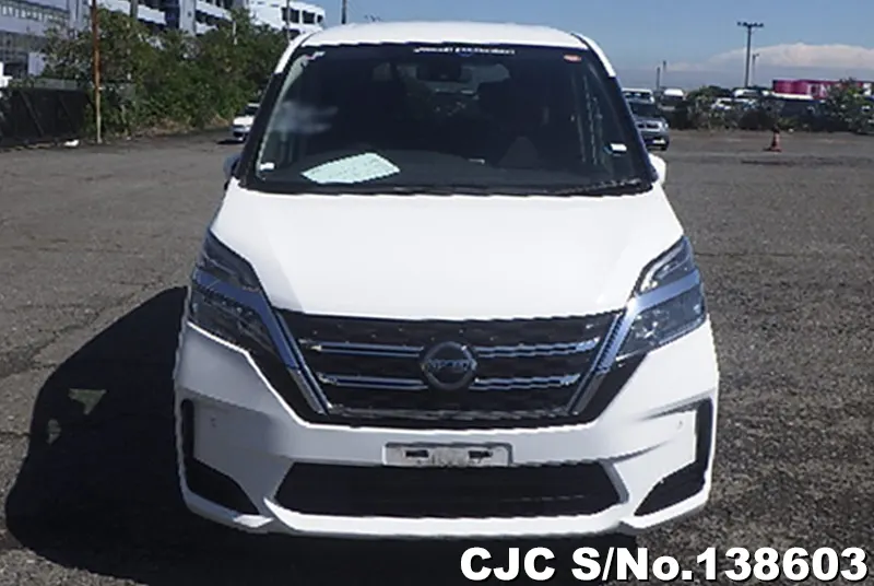 Nissan Serena in White for Sale Image 4