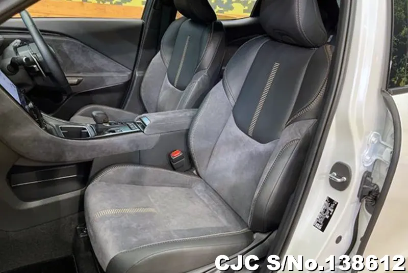Lexus LBX in White for Sale Image 4