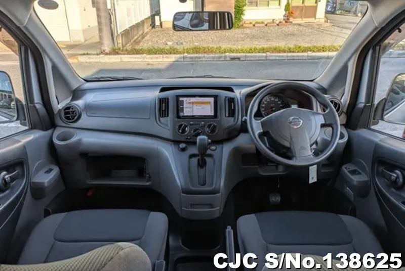 Nissan NV200 in Silver for Sale Image 7