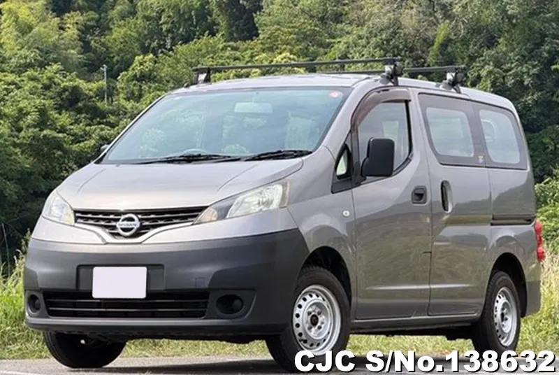 Nissan NV200 in Gray for Sale Image 3