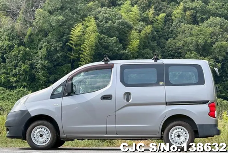 Nissan NV200 in Gray for Sale Image 7
