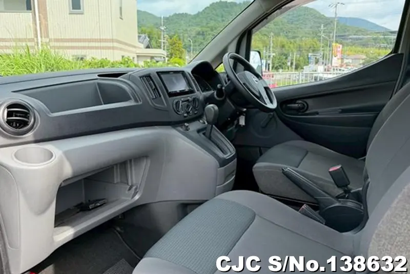 Nissan NV200 in Gray for Sale Image 14