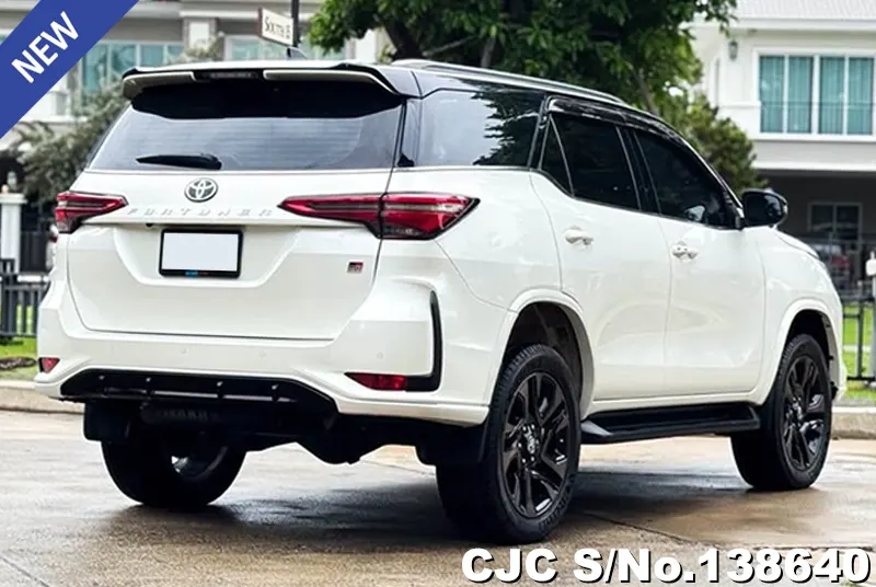 Toyota Fortuner in White for Sale Image 2