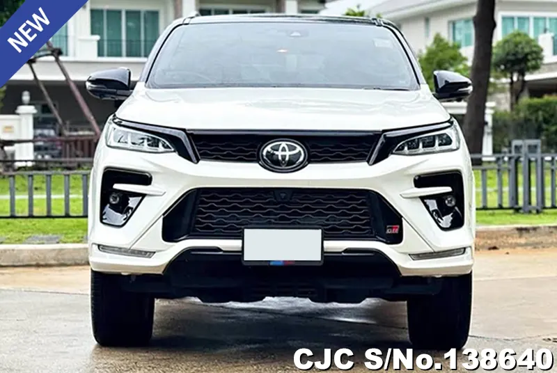 Toyota Fortuner in White for Sale Image 4