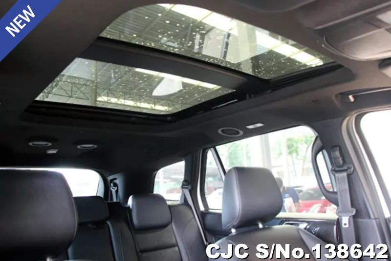 Ford Everest in White for Sale Image 11