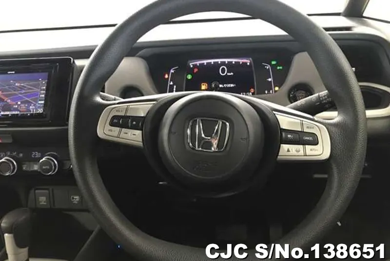 Honda Fit in White for Sale Image 2