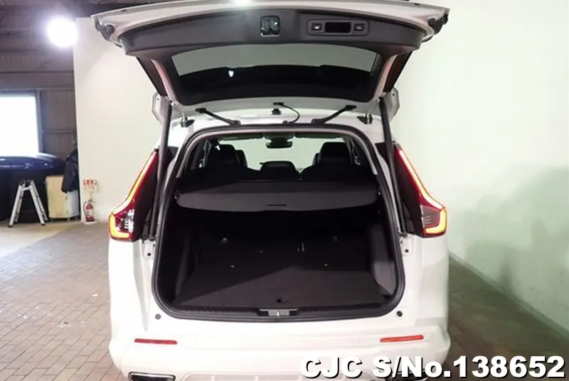 Honda CRV in Pearl for Sale Image 13