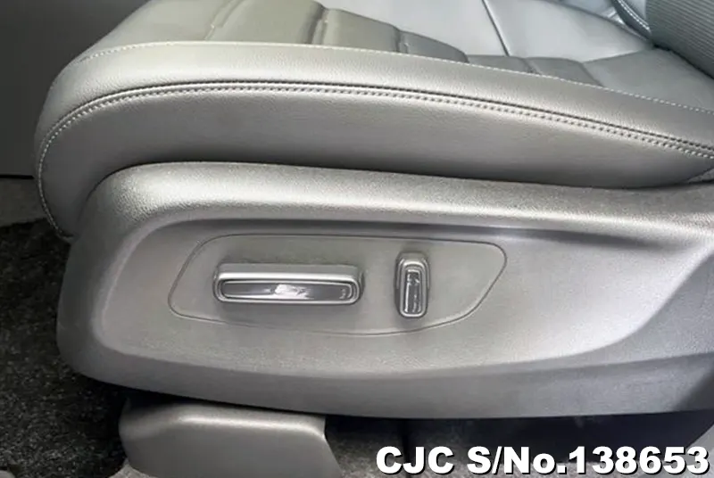 Honda CRV in Pearl for Sale Image 10