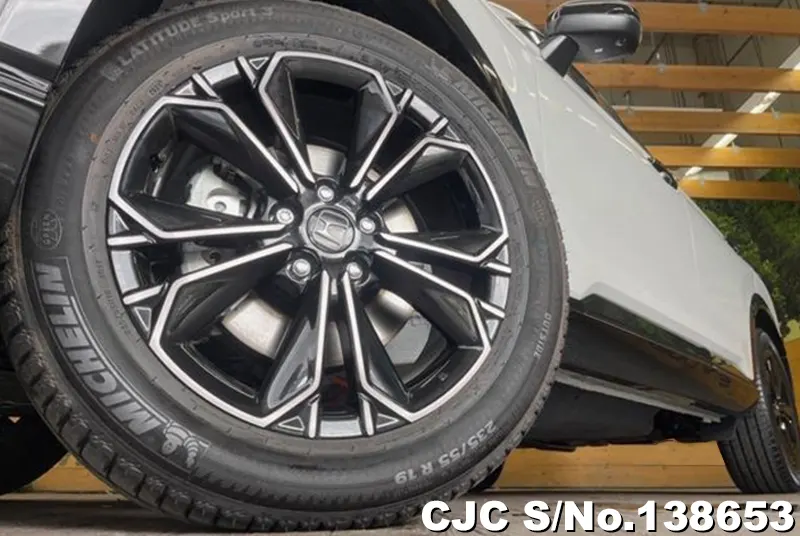 Honda CRV in Pearl for Sale Image 12