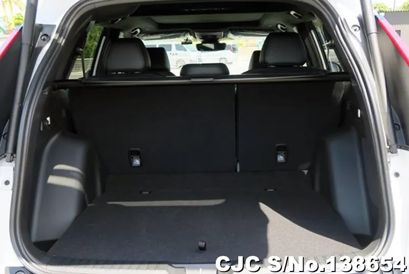 Honda CRV in Pearl for Sale Image 9