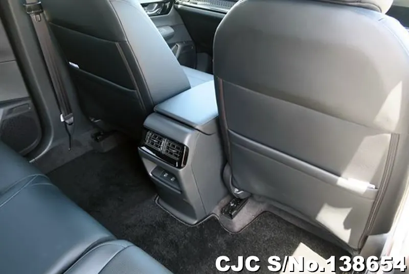 Honda CRV in Pearl for Sale Image 14