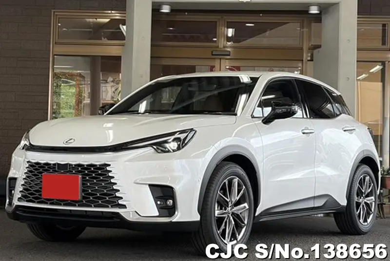 Lexus LBX in Pearl for Sale Image 3