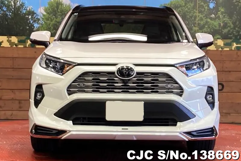 Toyota Rav4 in White for Sale Image 3