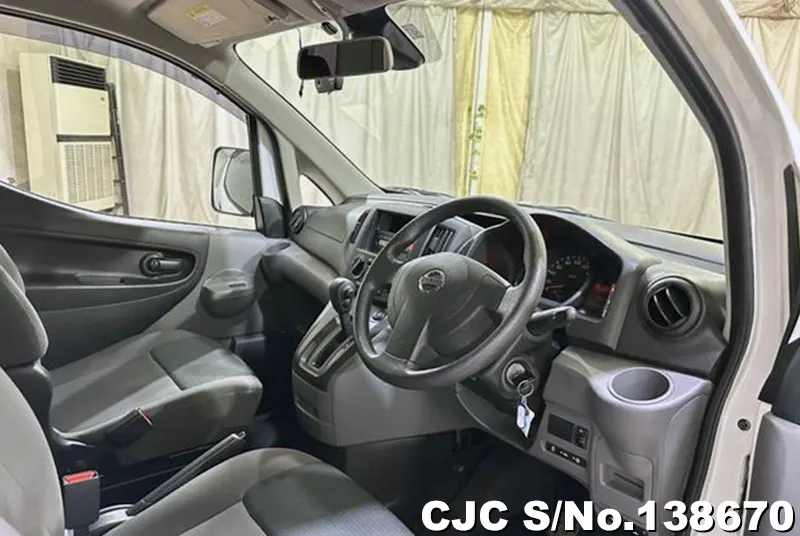 Nissan NV200 in White for Sale Image 10