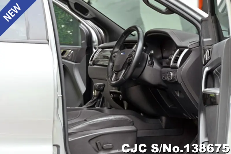 Ford Everest in Silver for Sale Image 8