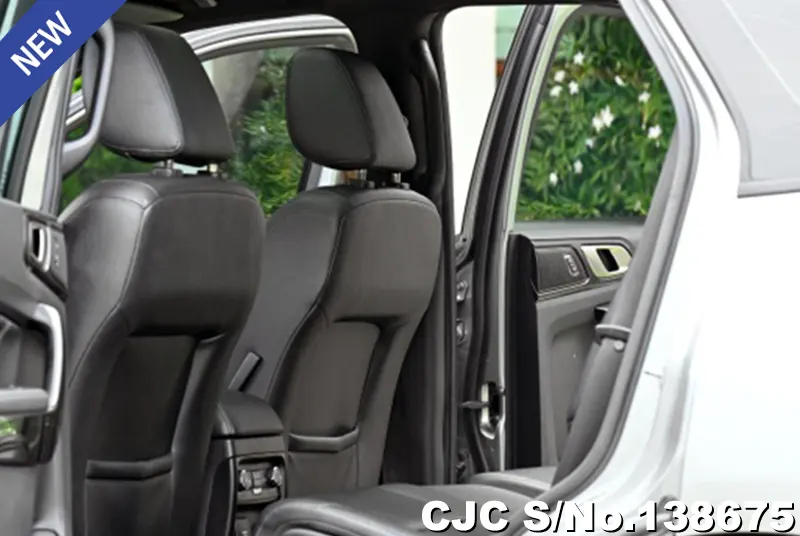 Ford Everest in Silver for Sale Image 11